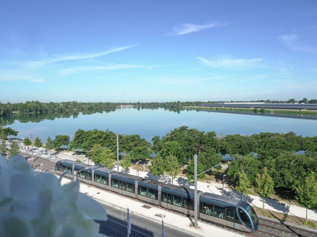 บอร์โดซ์: 5 โรงแรมเพื่อการพักผ่อนสบาย หลับเต็มอิ่มในเมืองไวน์